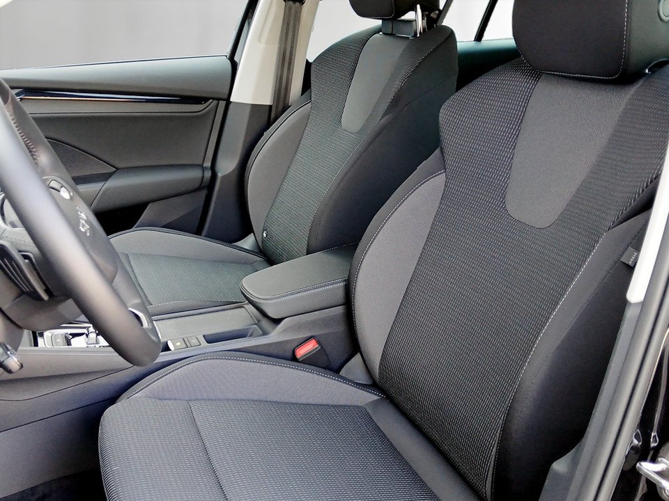 Skoda Octavia Combi 1.5 TSI DSG Selection | Bild 9 von 24
