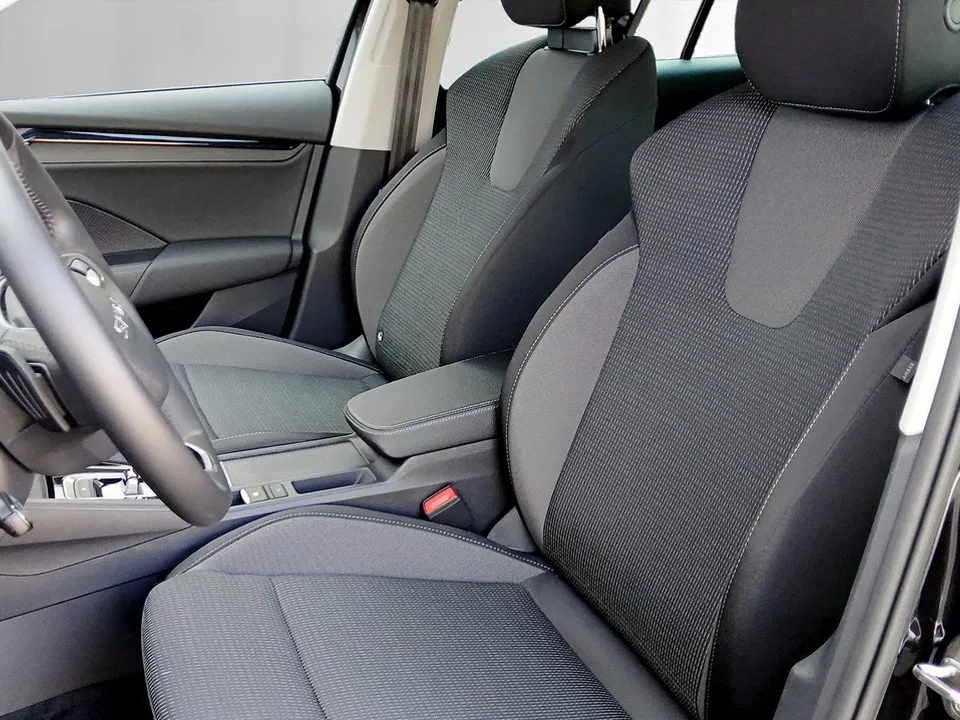 Skoda Octavia Combi 1.5 TSI DSG Selection | Bild 9 von 24