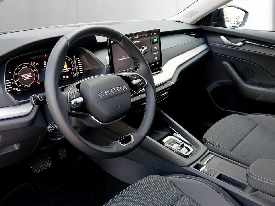Skoda Octavia Combi 1.5 TSI DSG Selection | Bild 10 von 24