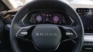 Skoda Octavia Combi 1.5 TSI mHEV Selection | Thumbnail 10 von 22