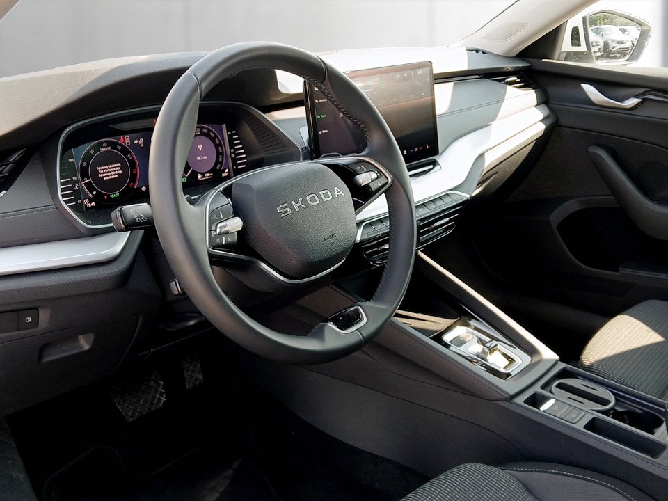 Skoda Octavia Combi 1.5 TSI mHEV Selection | Bild 8 von 22