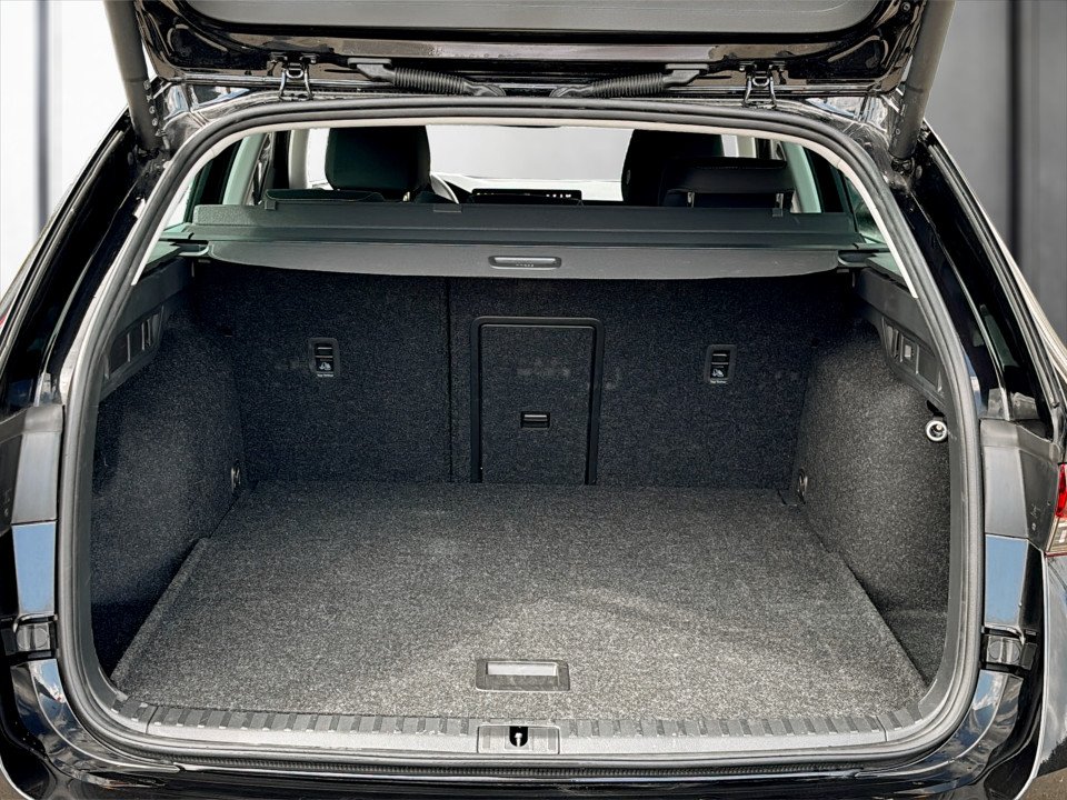 Skoda Octavia Combi 1.5 eTSI | Bild 24 von 28