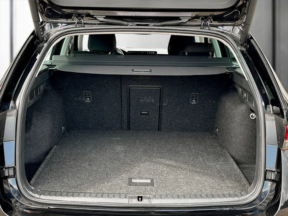 Skoda Octavia Combi 1.5 eTSI | Bild 24 von 28