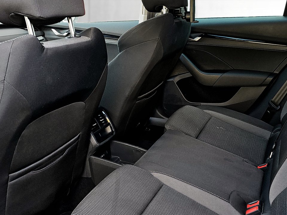 Skoda Octavia Combi 1.5 TSI Selection | Bild 19 von 22