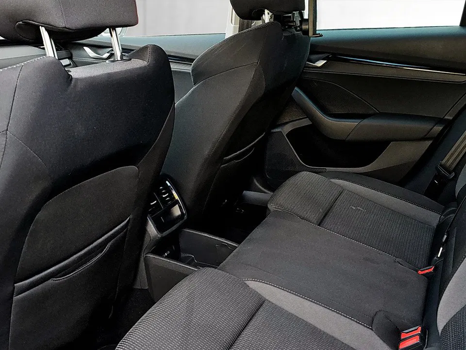 Skoda Octavia Combi 1.5 TSI Selection | Bild 19 von 22