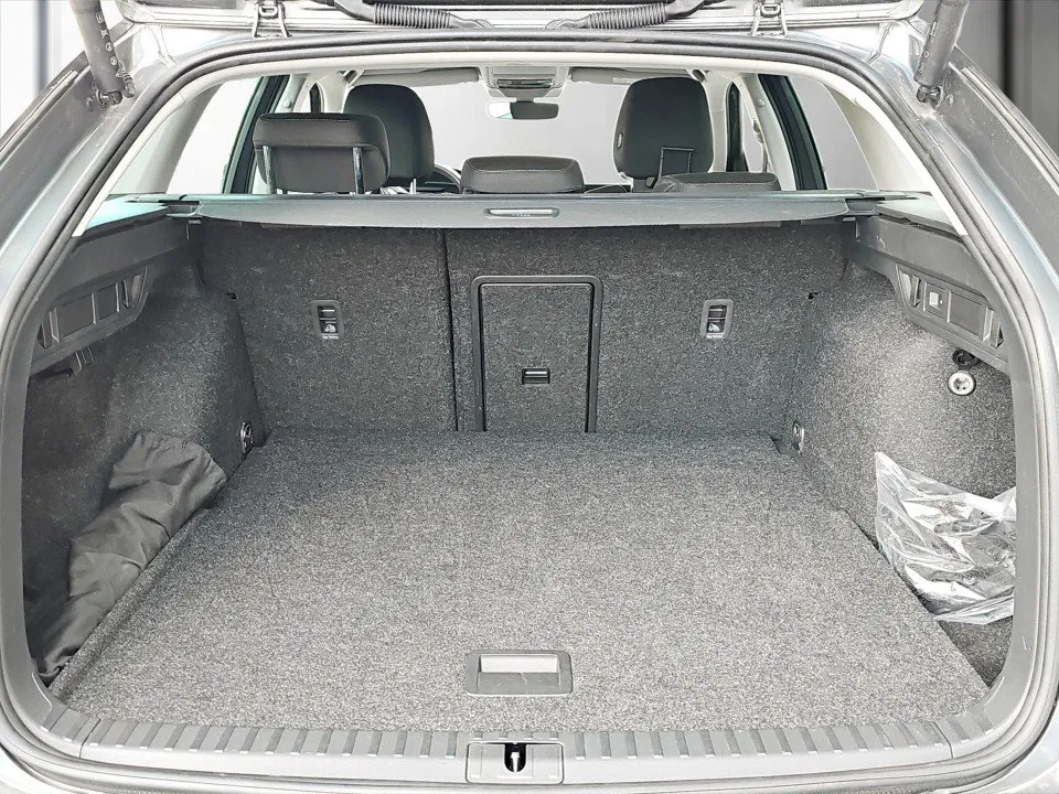 Skoda Octavia Combi 1.5 TSI Selection | Bild 20 von 22