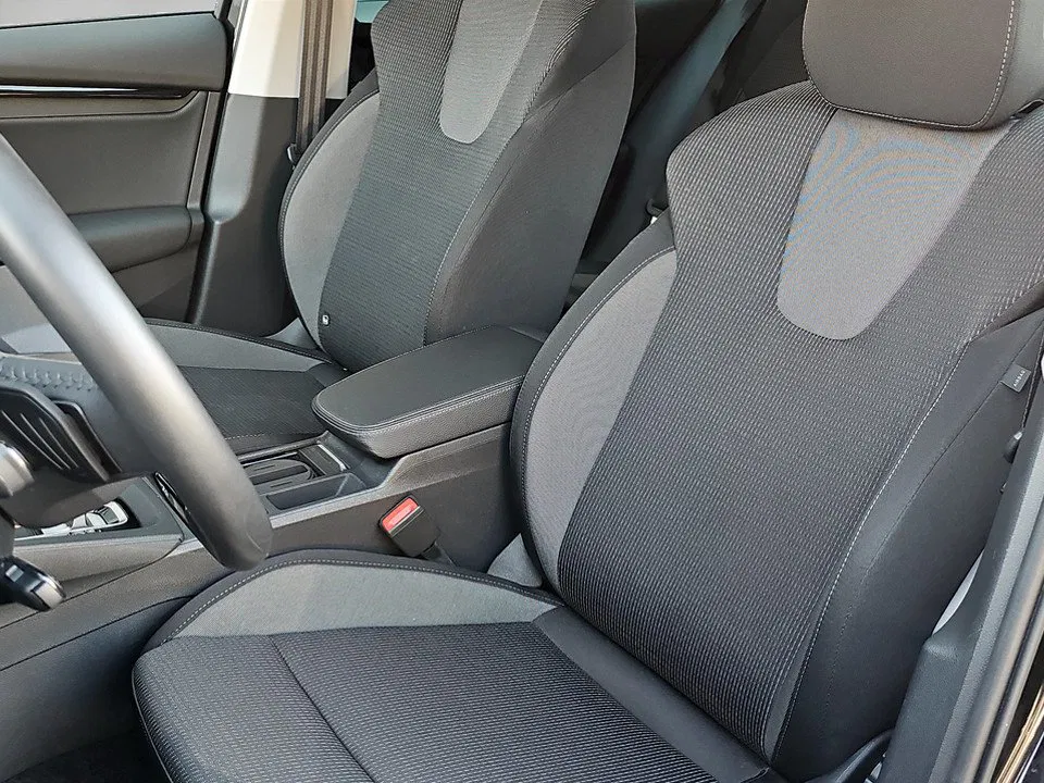 Skoda Octavia Combi 1.5 TSI DSG Selection | Bild 9 von 23