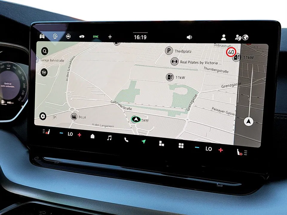 Skoda Octavia Combi 1.5 TSI DSG Selection | Bild 16 von 23