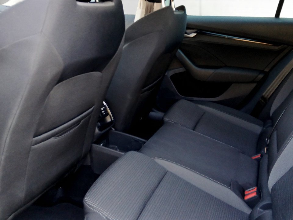 Skoda Octavia Combi 1.5 TSI Selection | Bild 19 von 22