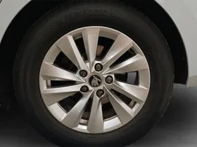 Skoda Octavia Combi 1.5 TSI mHEV W Selection | Thumbnail 5 von 23