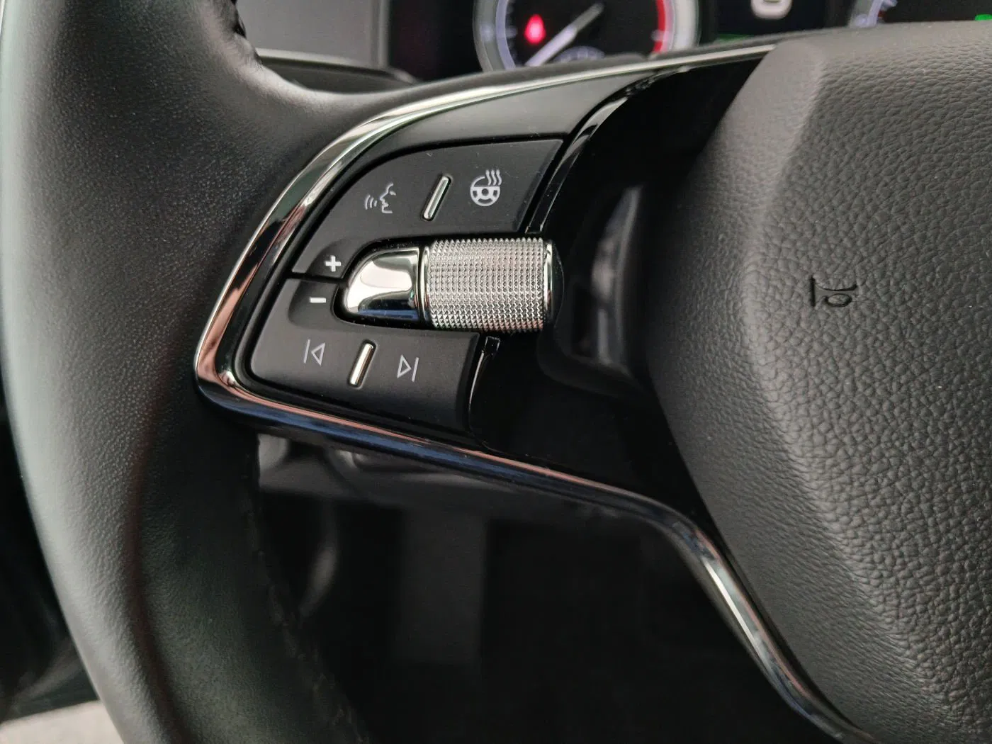 Skoda Karoq 1.5 TSI ACT Style 125 | Bild 17 von 30