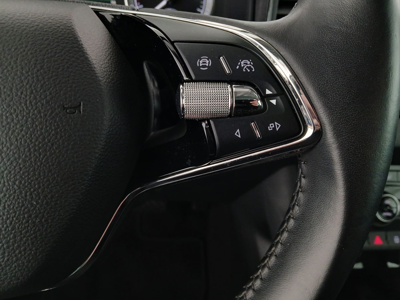 Skoda Karoq 1.5 TSI ACT Style 125 | Bild 18 von 30