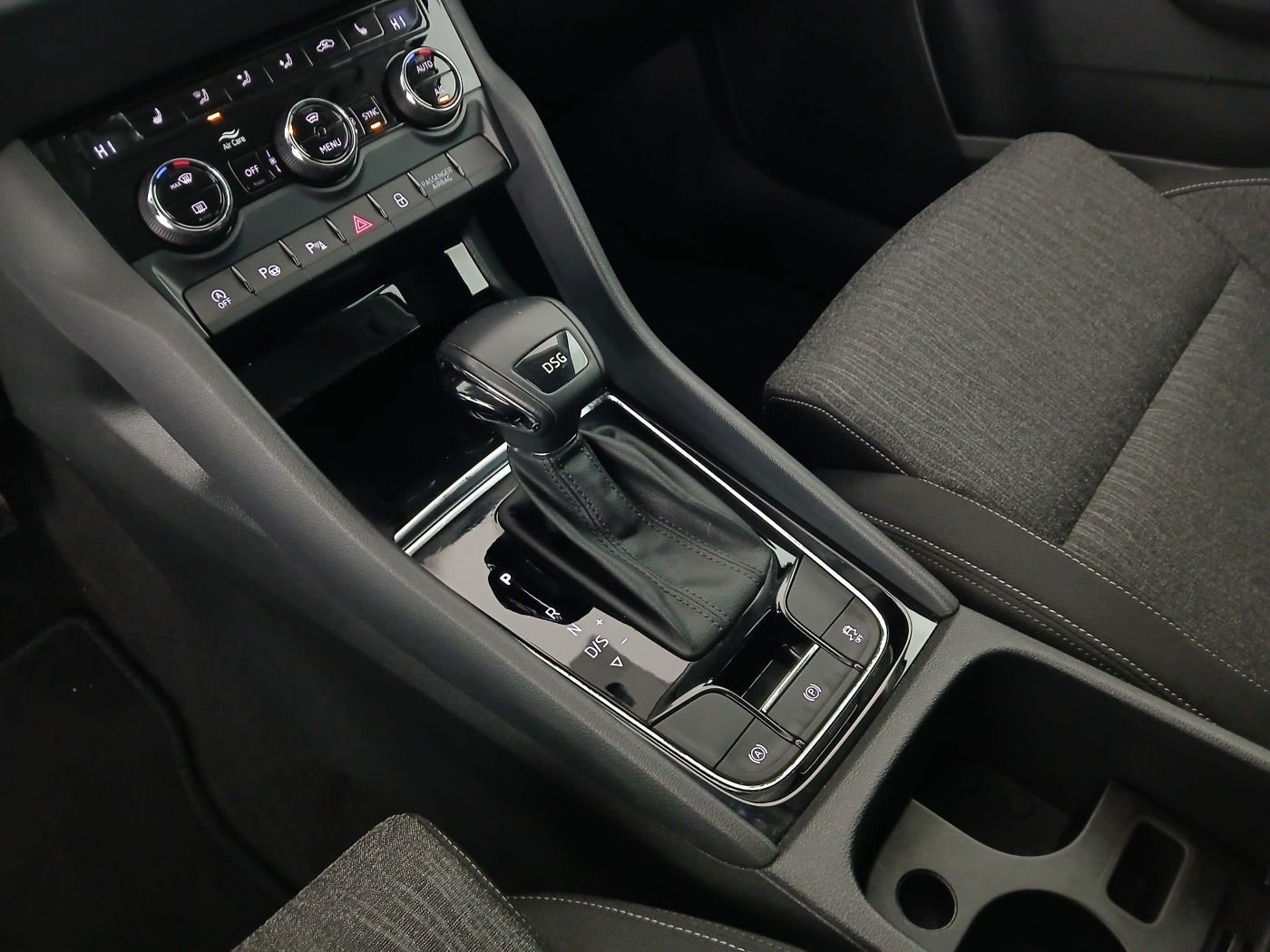 Skoda Karoq 1.5 TSI ACT Style 125 | Bild 26 von 30