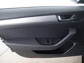 Skoda Superb Combi 2.0 TDI Ambition | Thumbnail 15 von 18