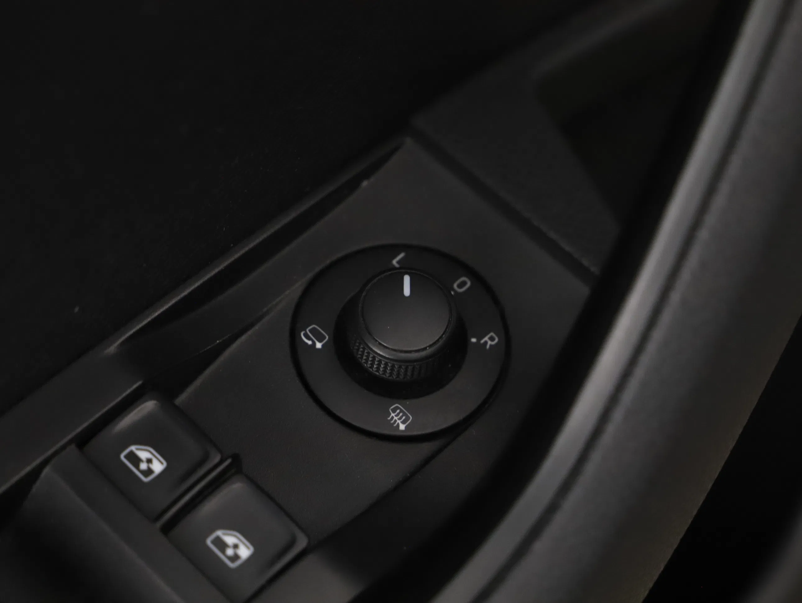 Skoda Superb Combi 2.0 TDI Ambition | Bild 16 von 18