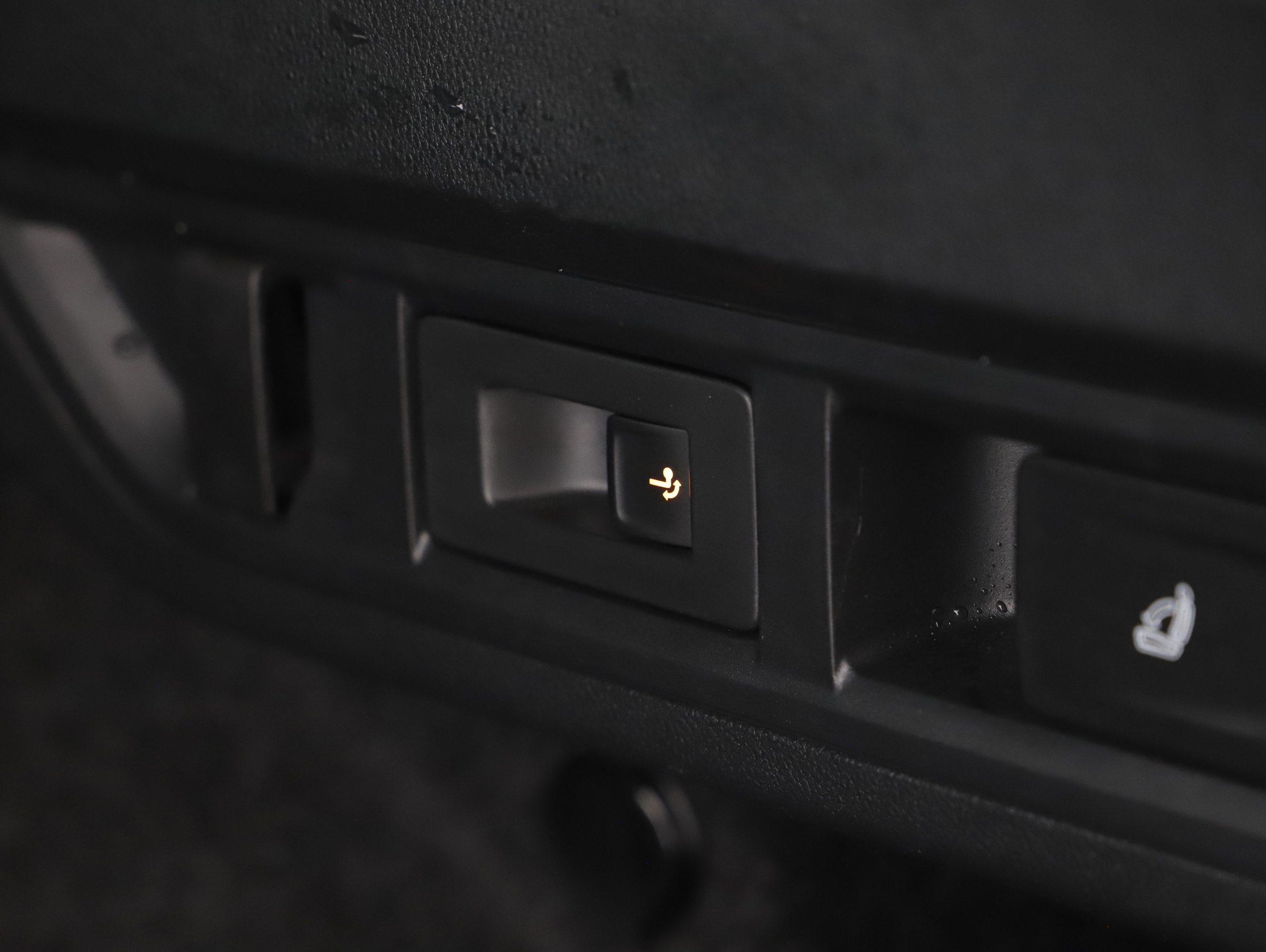 Skoda Octavia Combi 2.0 TSI RS | Bild 12 von 20