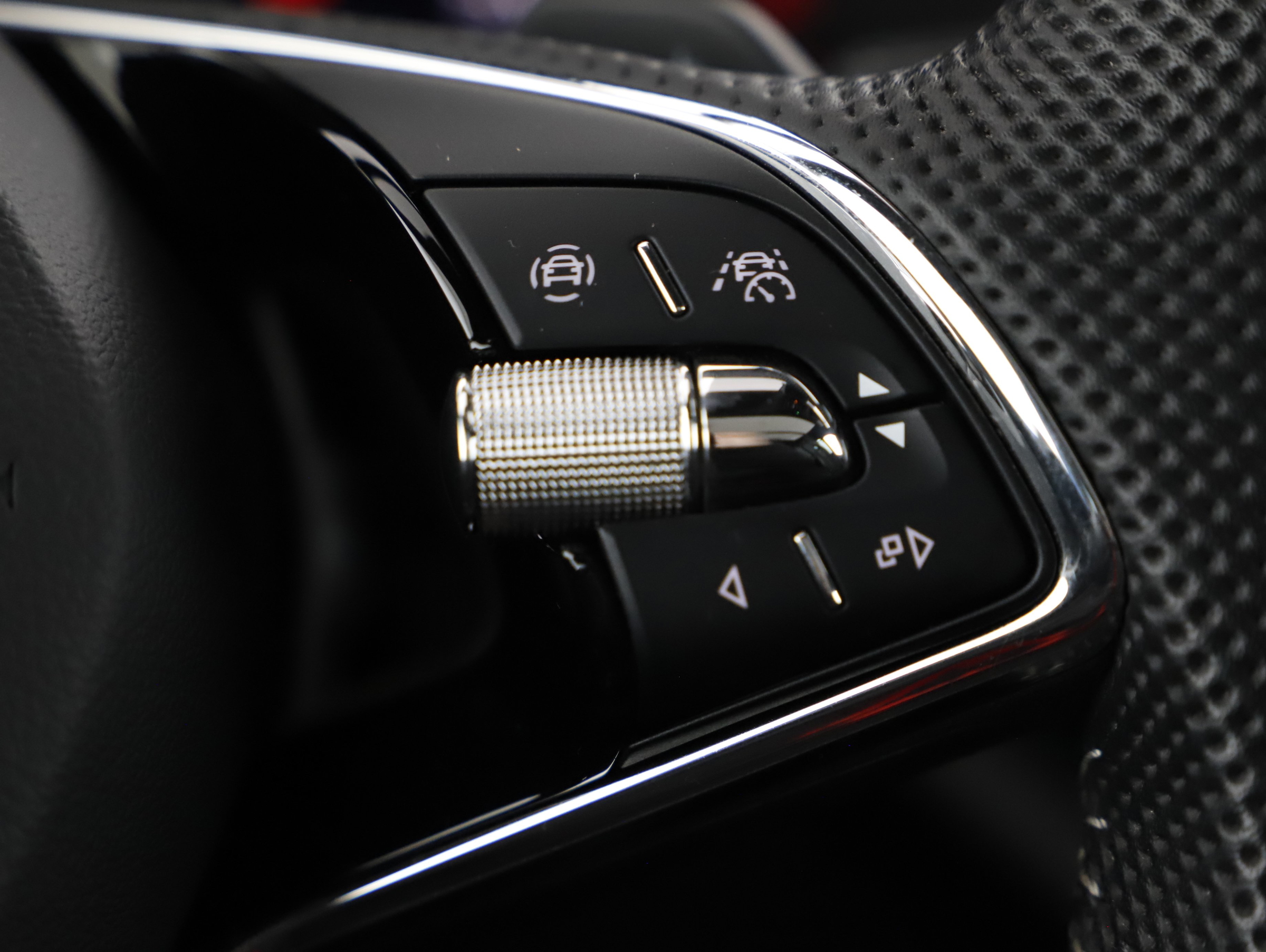 Skoda Octavia Combi 2.0 TSI RS | Bild 4 von 20