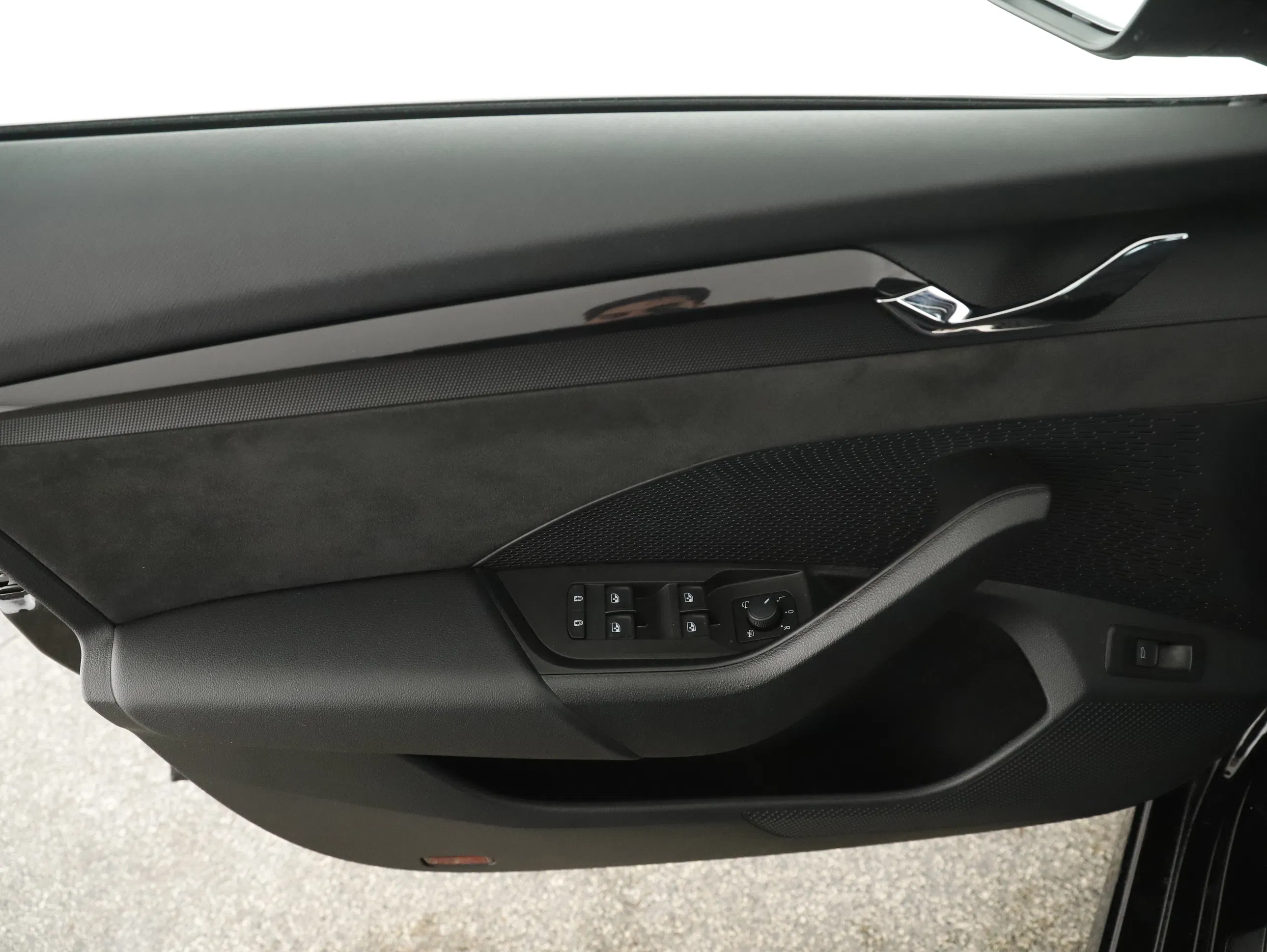 Skoda Octavia Combi 2.0 TSI RS | Bild 13 von 31