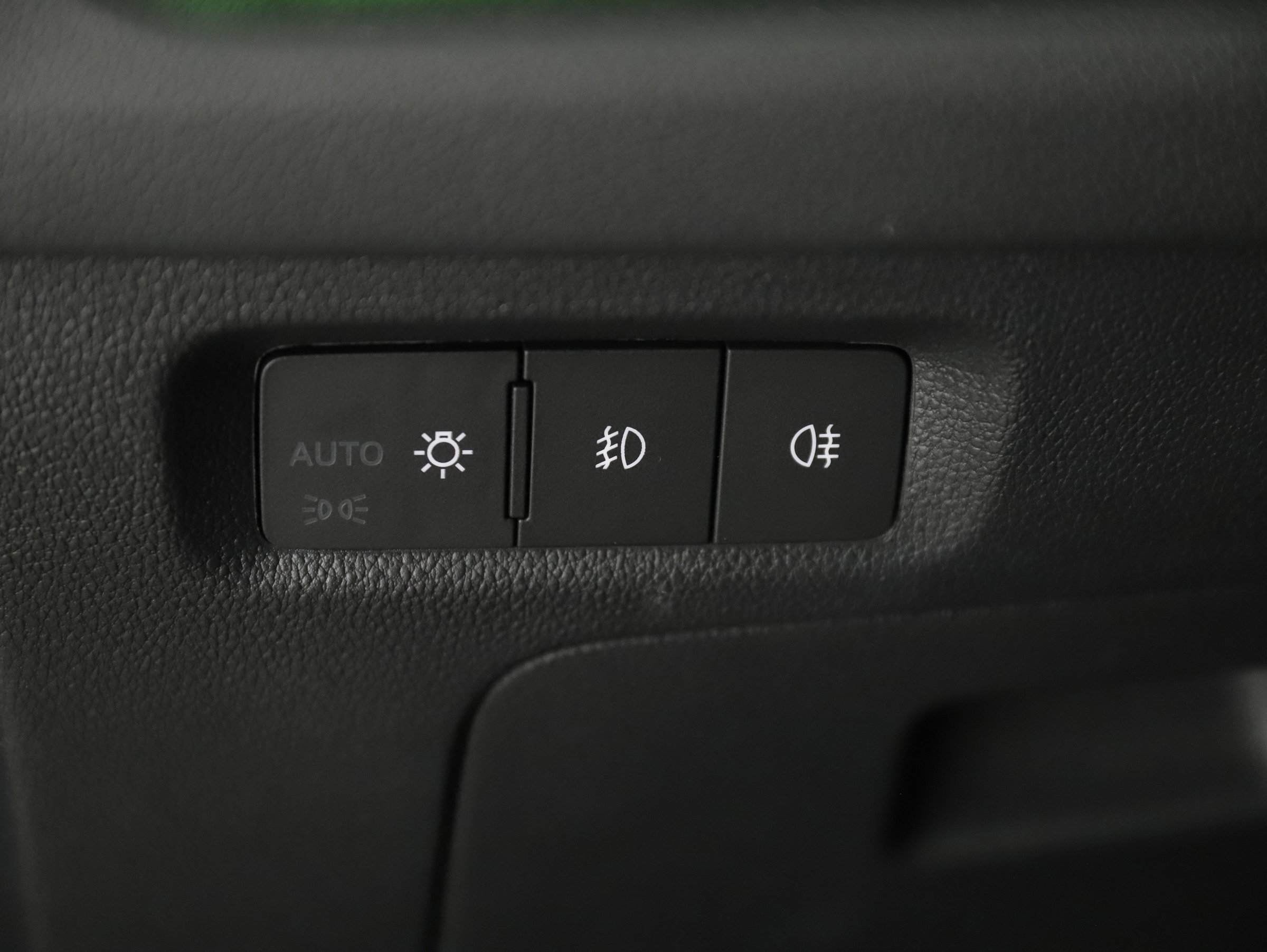 Skoda Octavia Combi 2.0 TSI RS | Bild 15 von 31