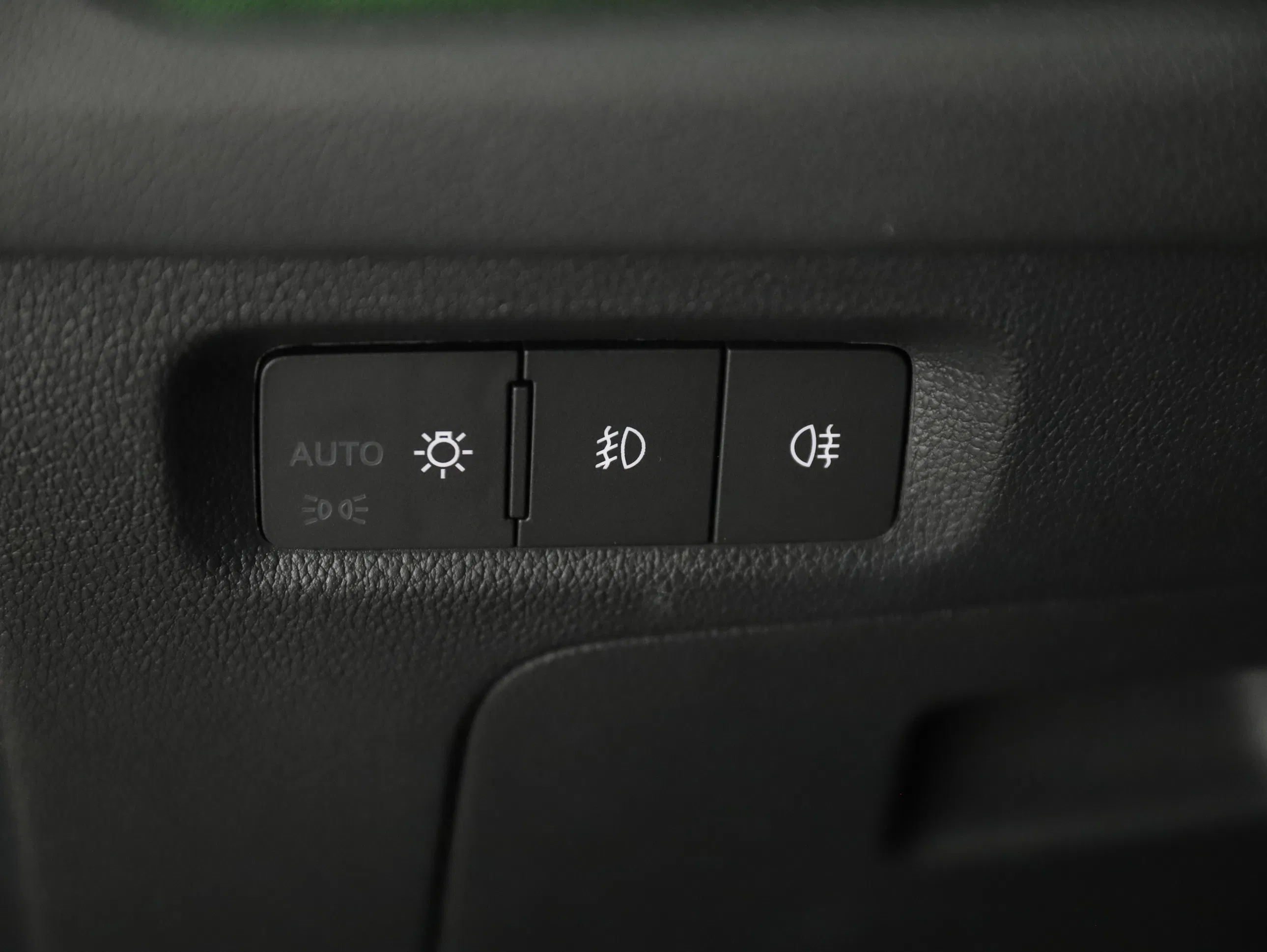 Skoda Octavia Combi 2.0 TSI RS | Bild 15 von 31