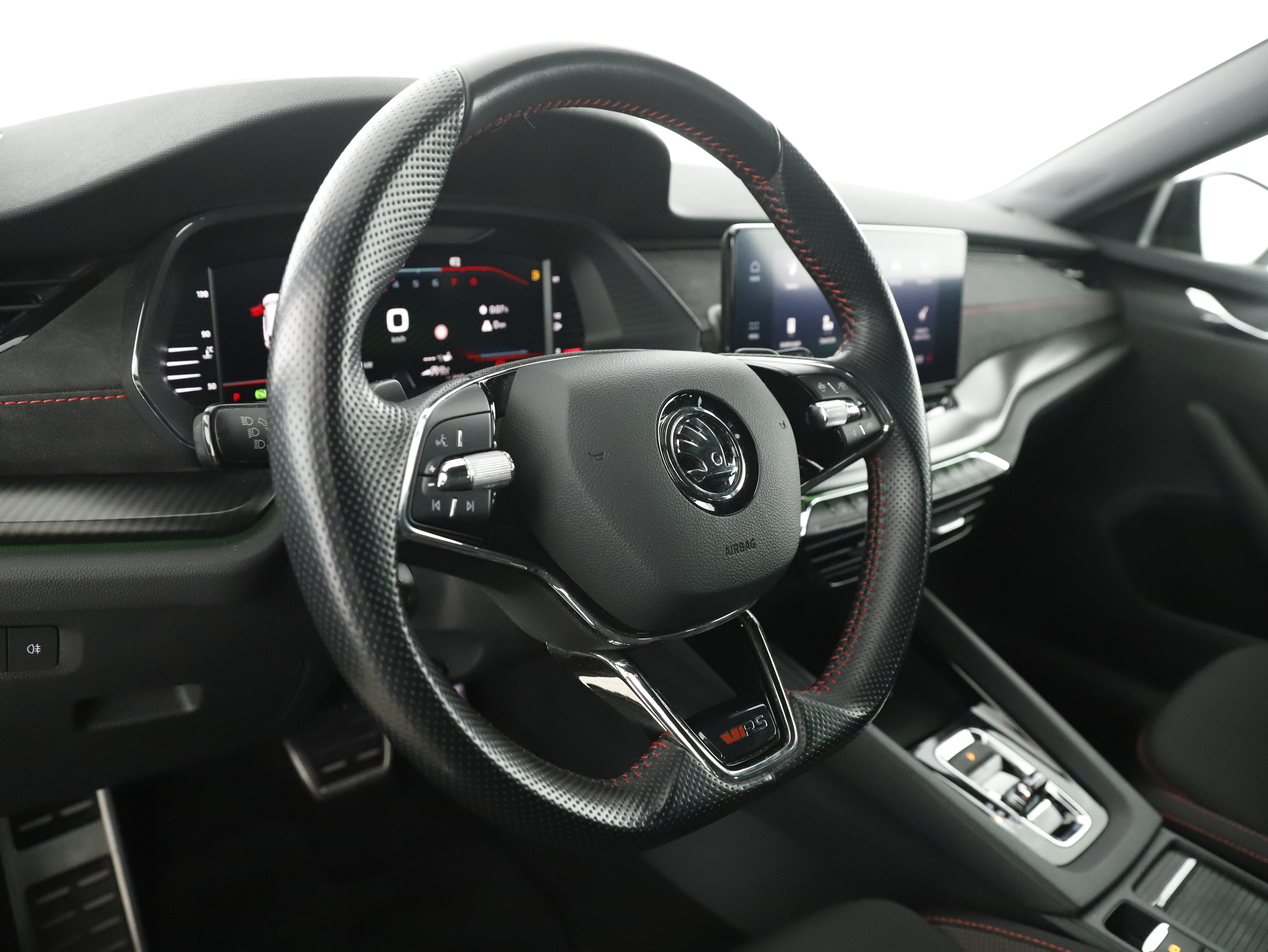 Skoda Octavia Combi 2.0 TSI RS | Bild 18 von 31