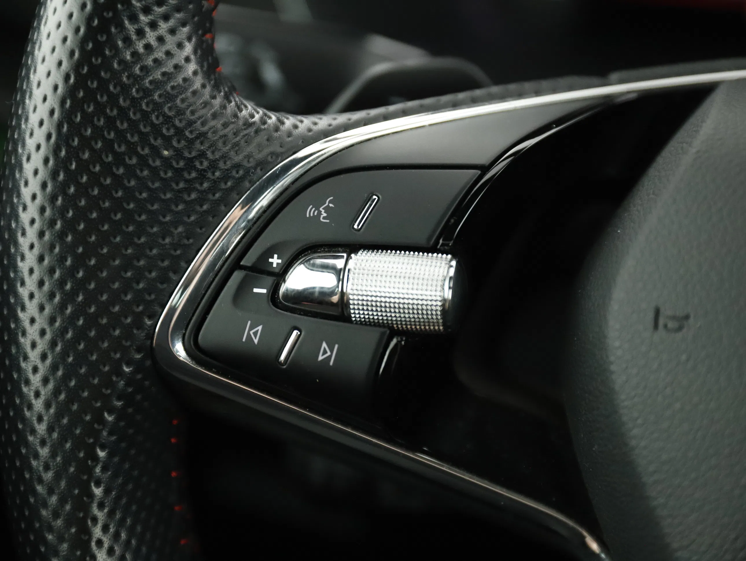 Skoda Octavia Combi 2.0 TSI RS | Bild 20 von 31