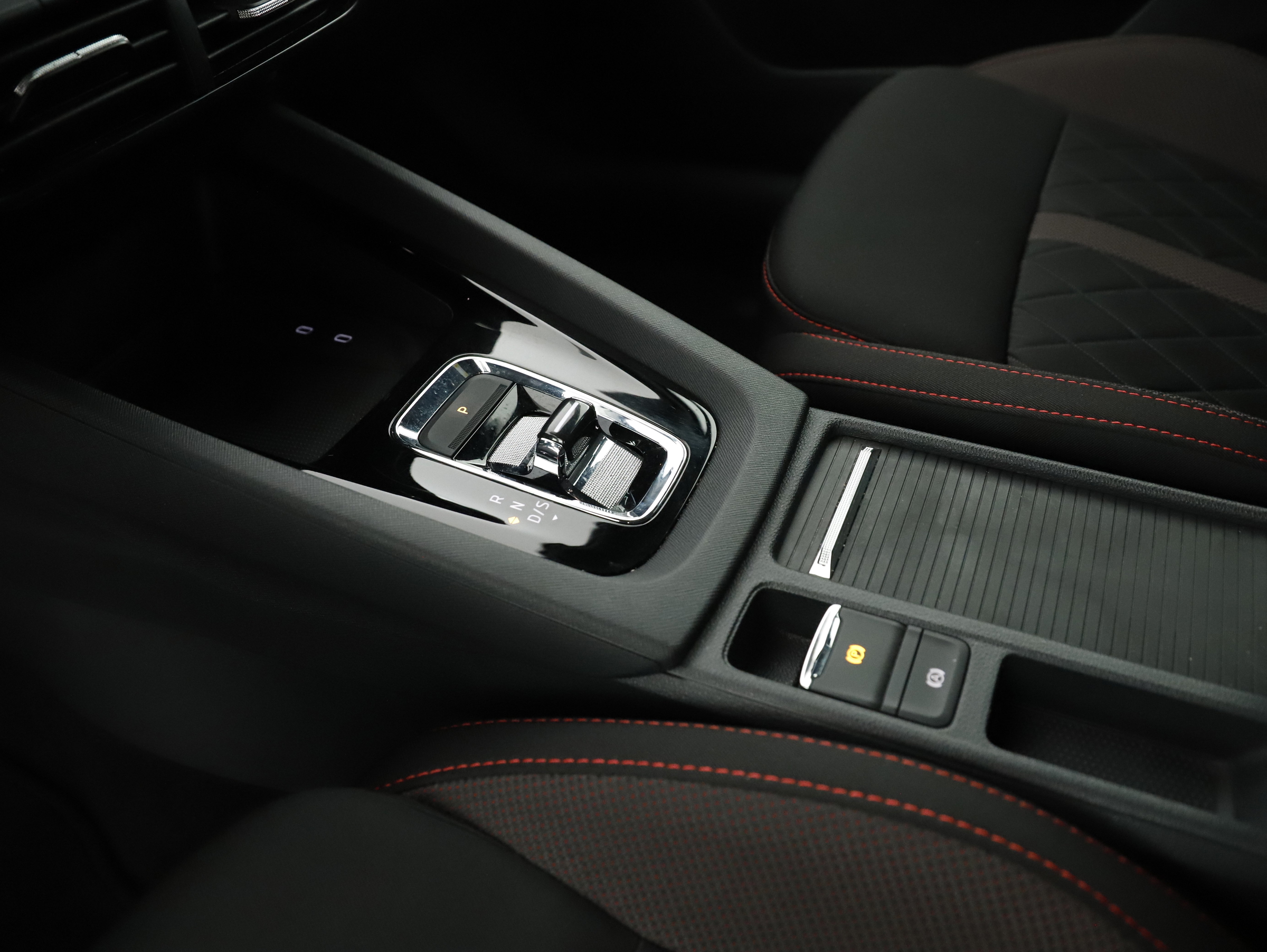 Skoda Octavia Combi 2.0 TSI RS | Bild 26 von 31