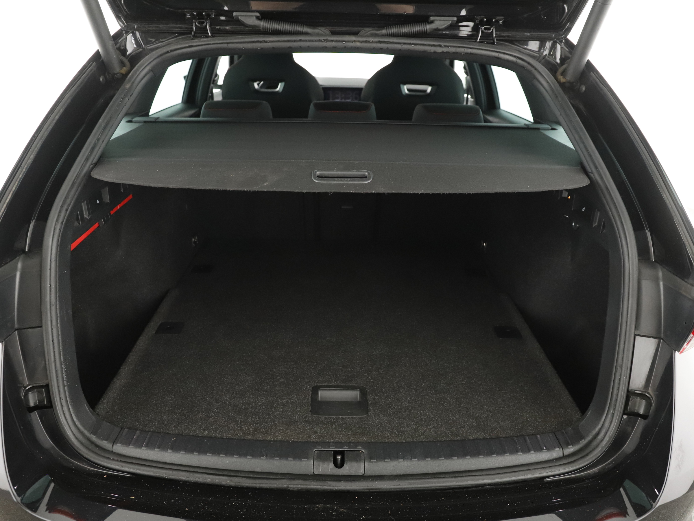 Skoda Octavia Combi 2.0 TSI RS | Bild 28 von 31