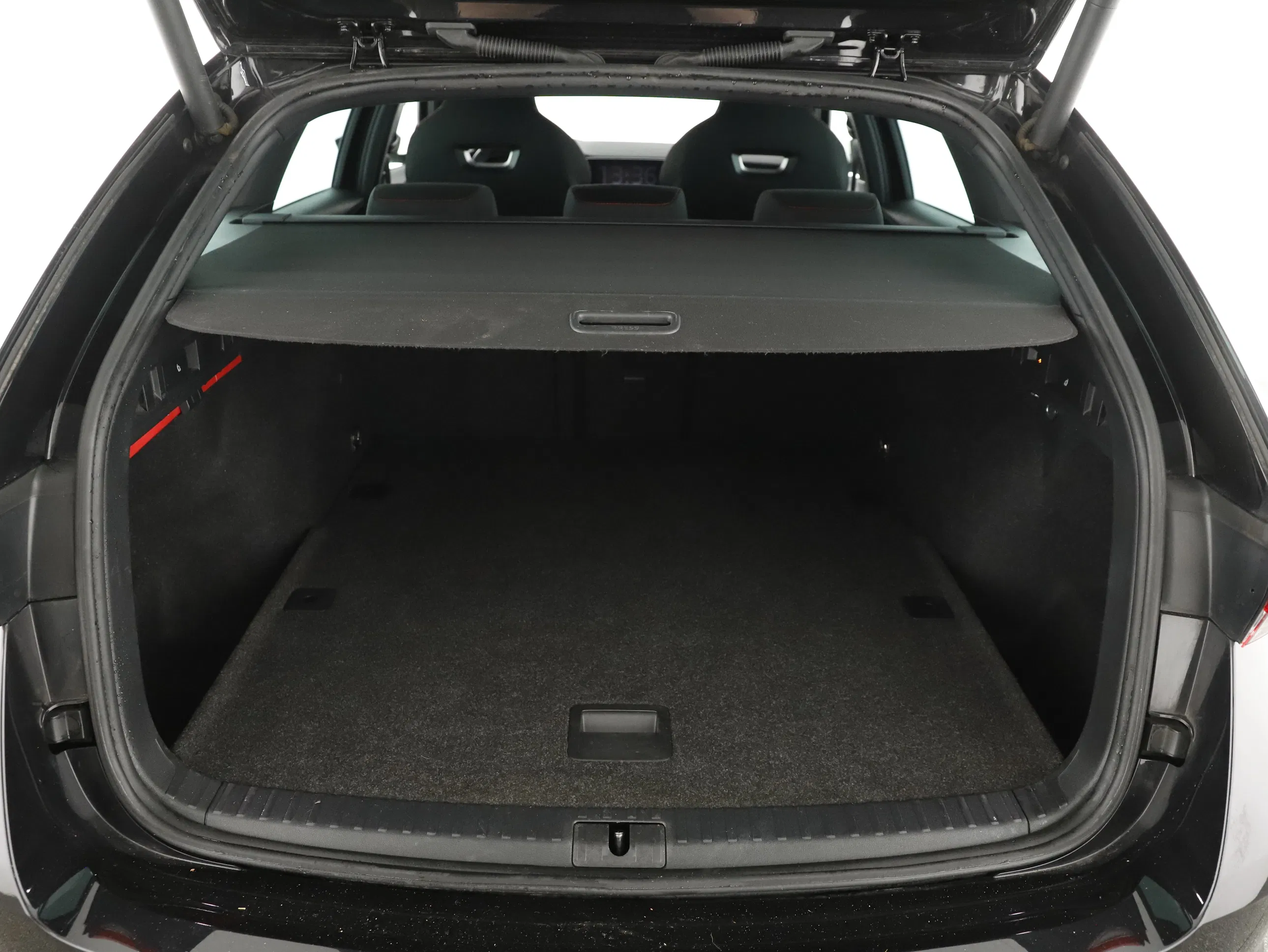 Skoda Octavia Combi 2.0 TSI RS | Bild 28 von 31