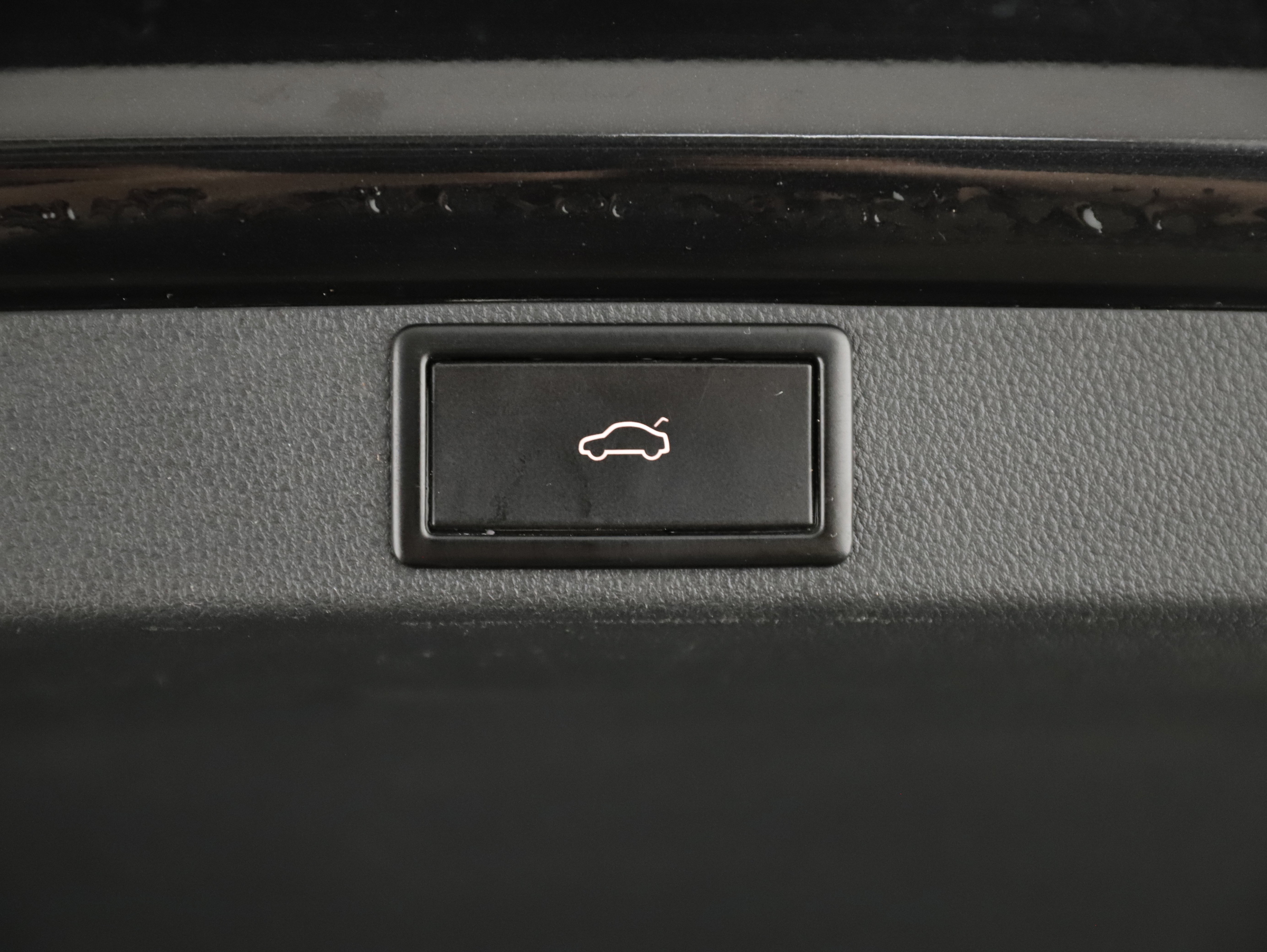 Skoda Octavia Combi 2.0 TSI RS | Bild 29 von 31