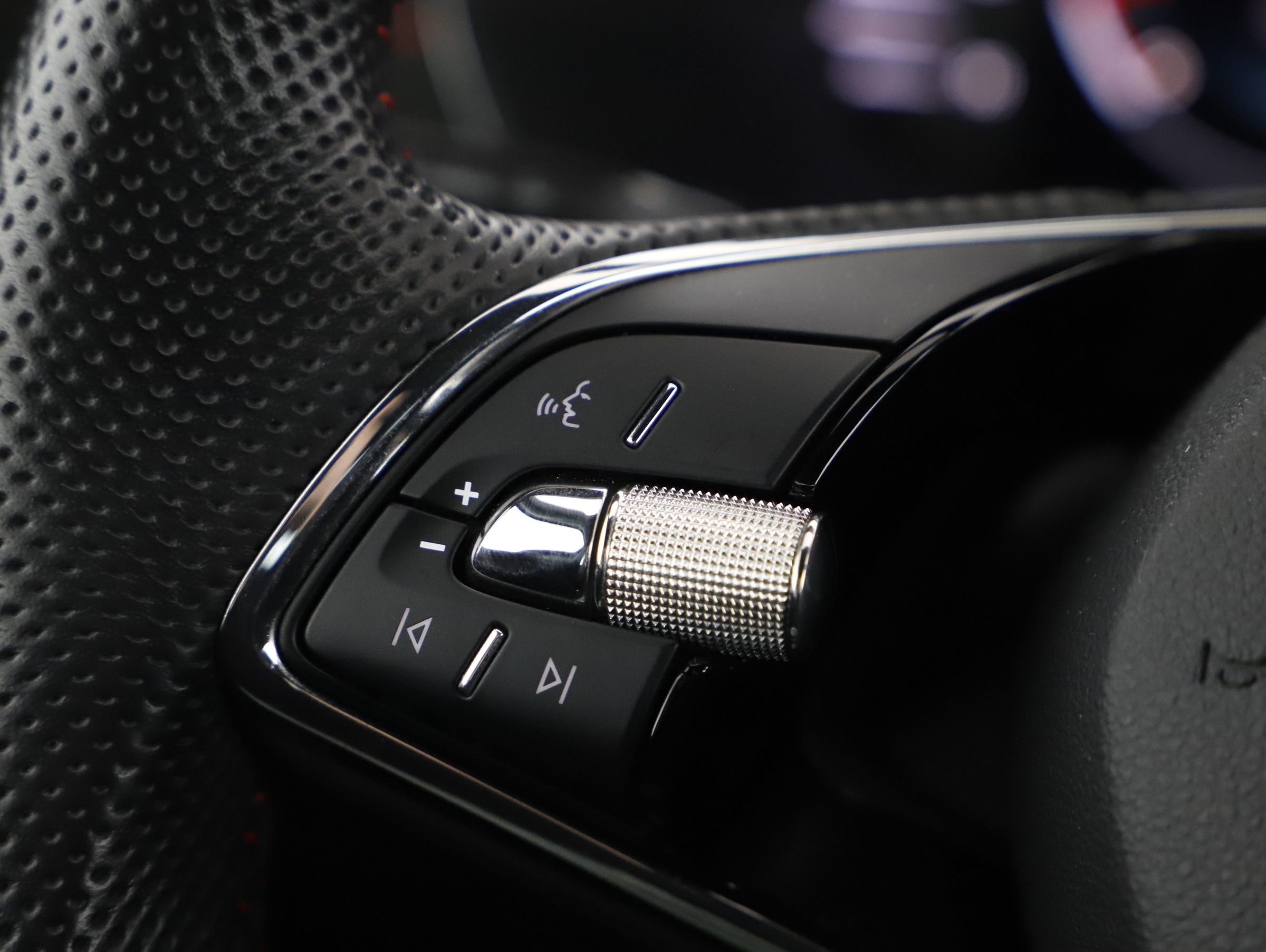 Skoda Octavia Combi 2.0 TSI RS | Bild 11 von 22