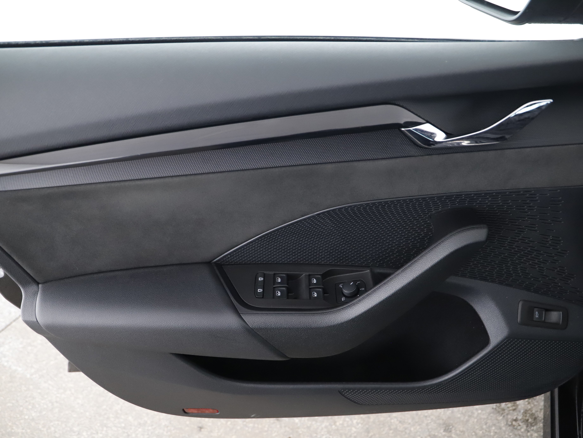 Skoda Octavia Combi 2.0 TSI RS | Bild 14 von 22