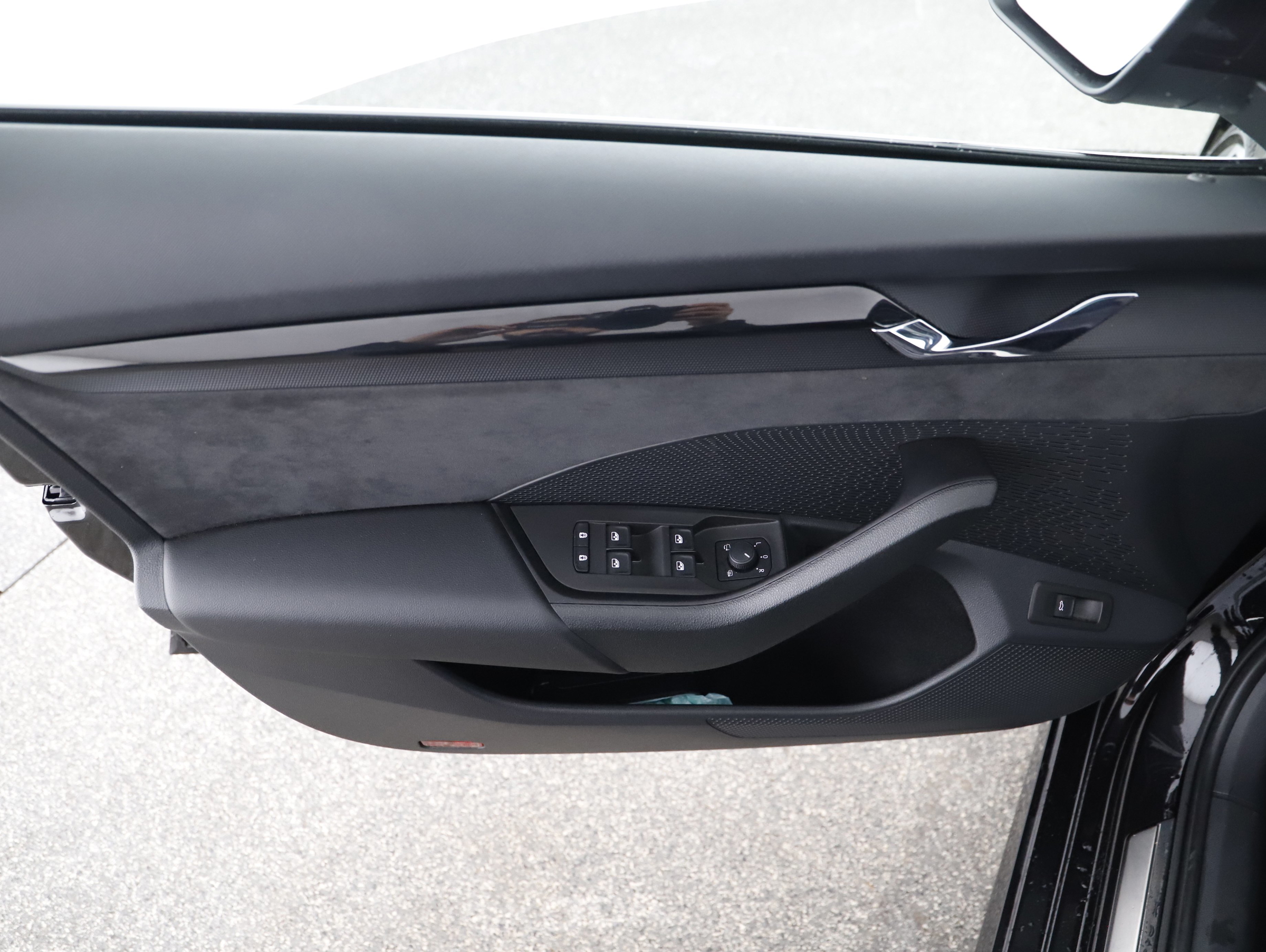 Skoda Octavia Combi 2.0 TSI RS | Bild 11 von 30