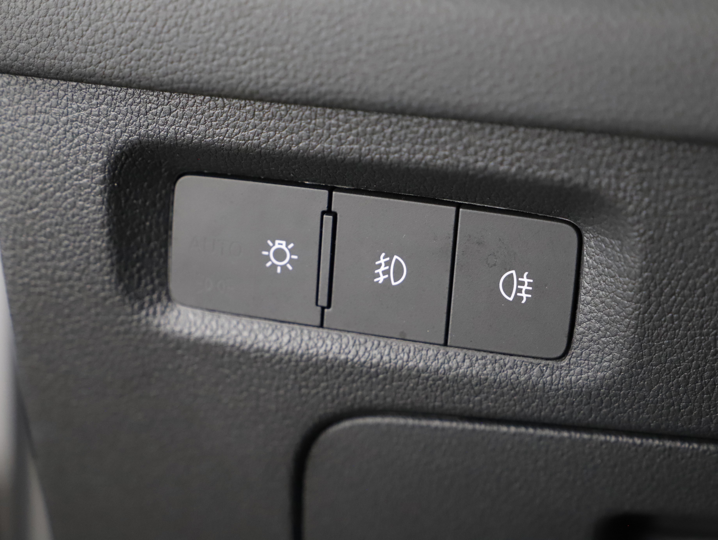 Skoda Octavia Combi 2.0 TSI RS | Bild 13 von 30