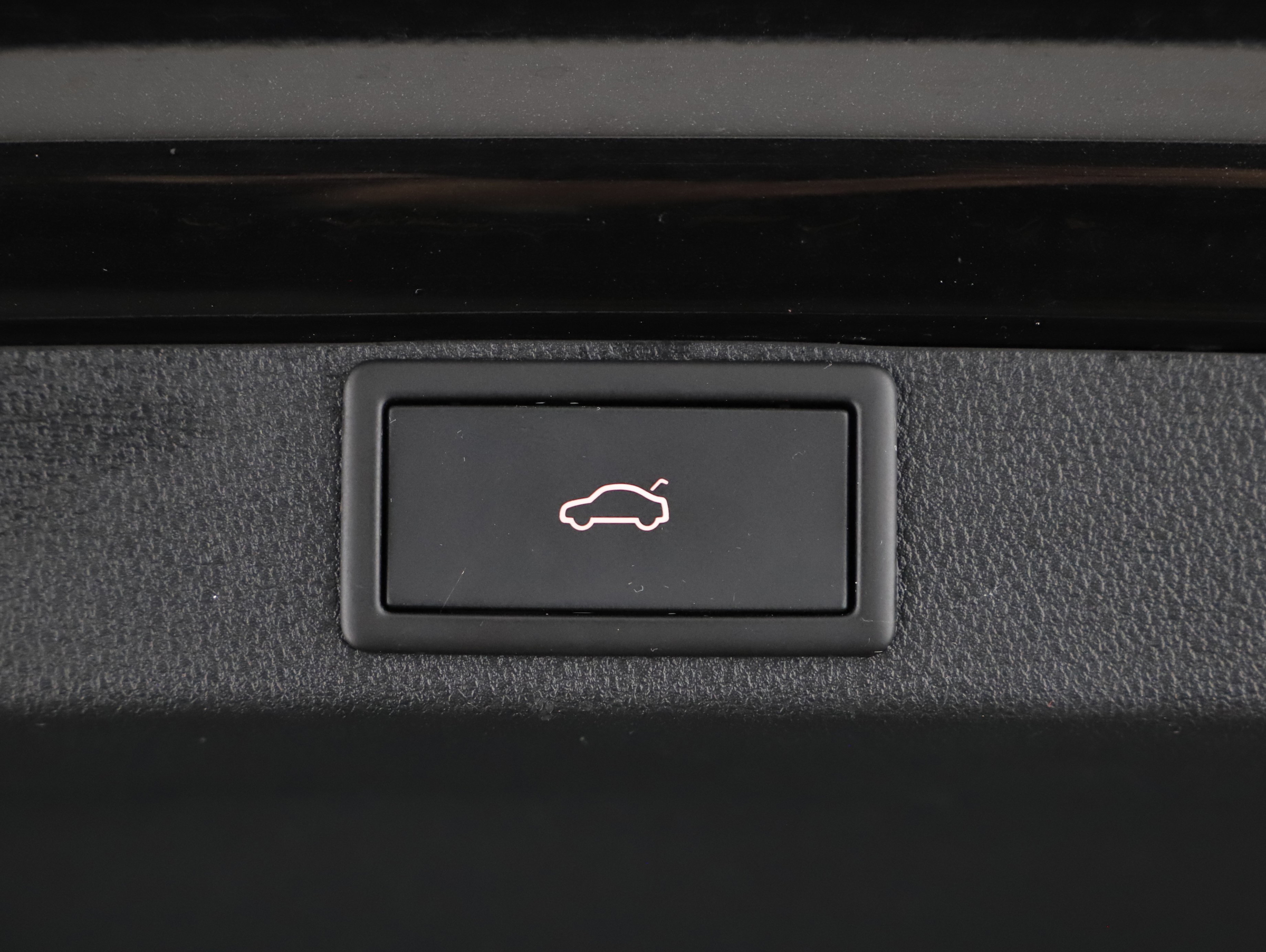 Skoda Octavia Combi 2.0 TSI RS | Bild 25 von 30