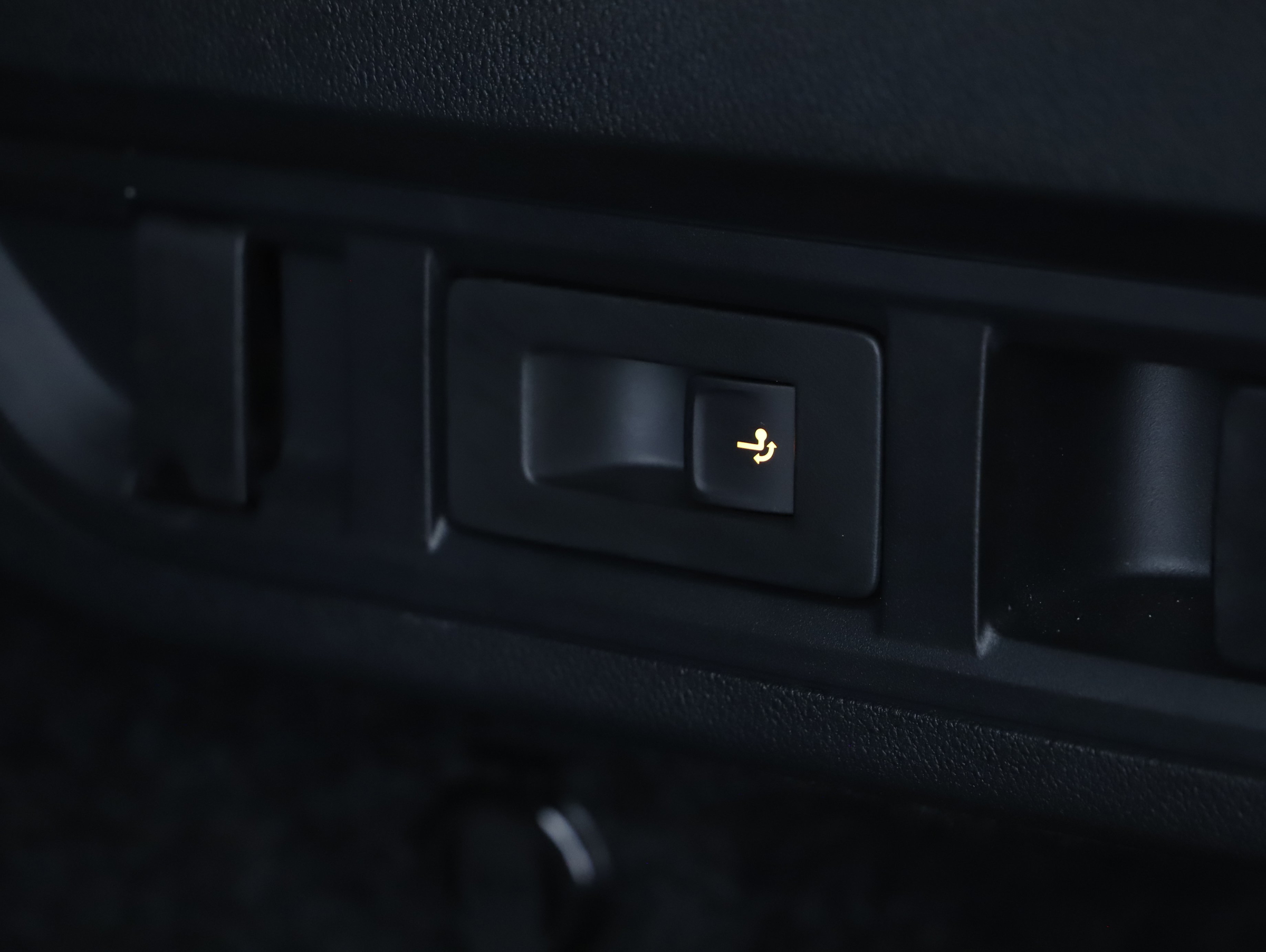 Skoda Octavia Combi 2.0 TSI RS | Bild 26 von 30