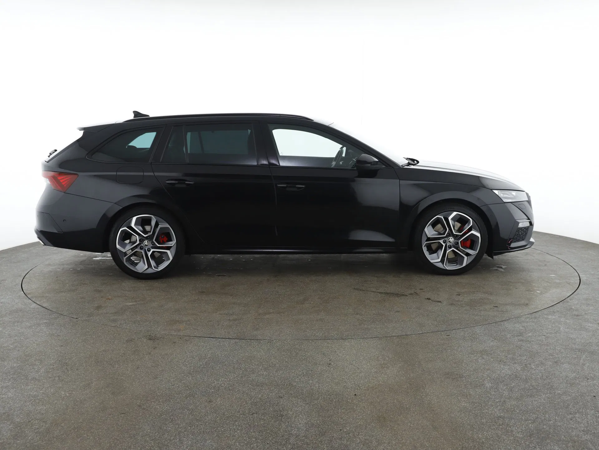 Skoda Octavia Combi 2.0 TSI RS | Bild 5 von 30