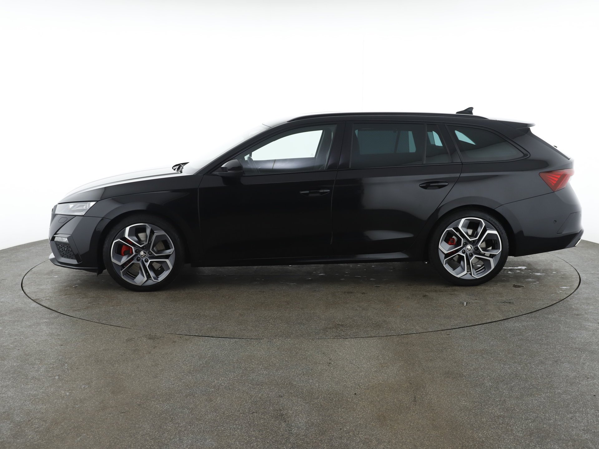 Skoda Octavia Combi 2.0 TSI RS | Bild 9 von 30
