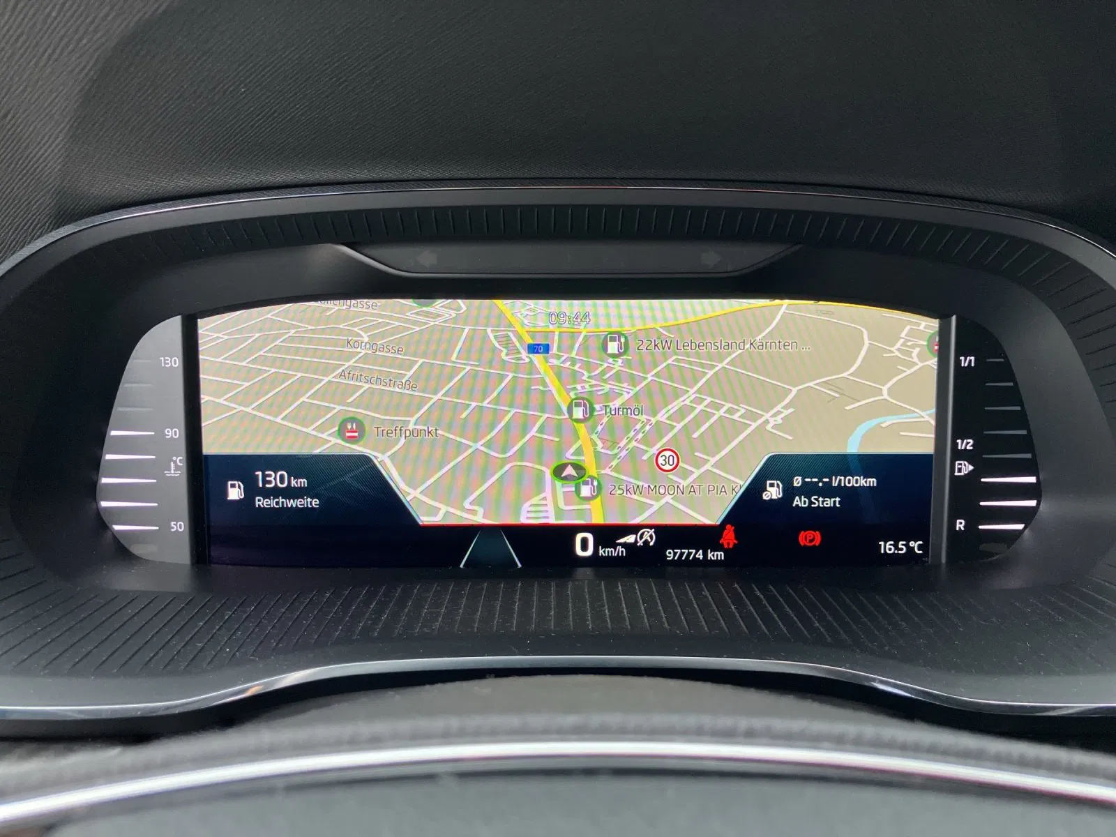 Skoda OCTAVIA Combi RS 2.0 TSI | Bild 12 von 20