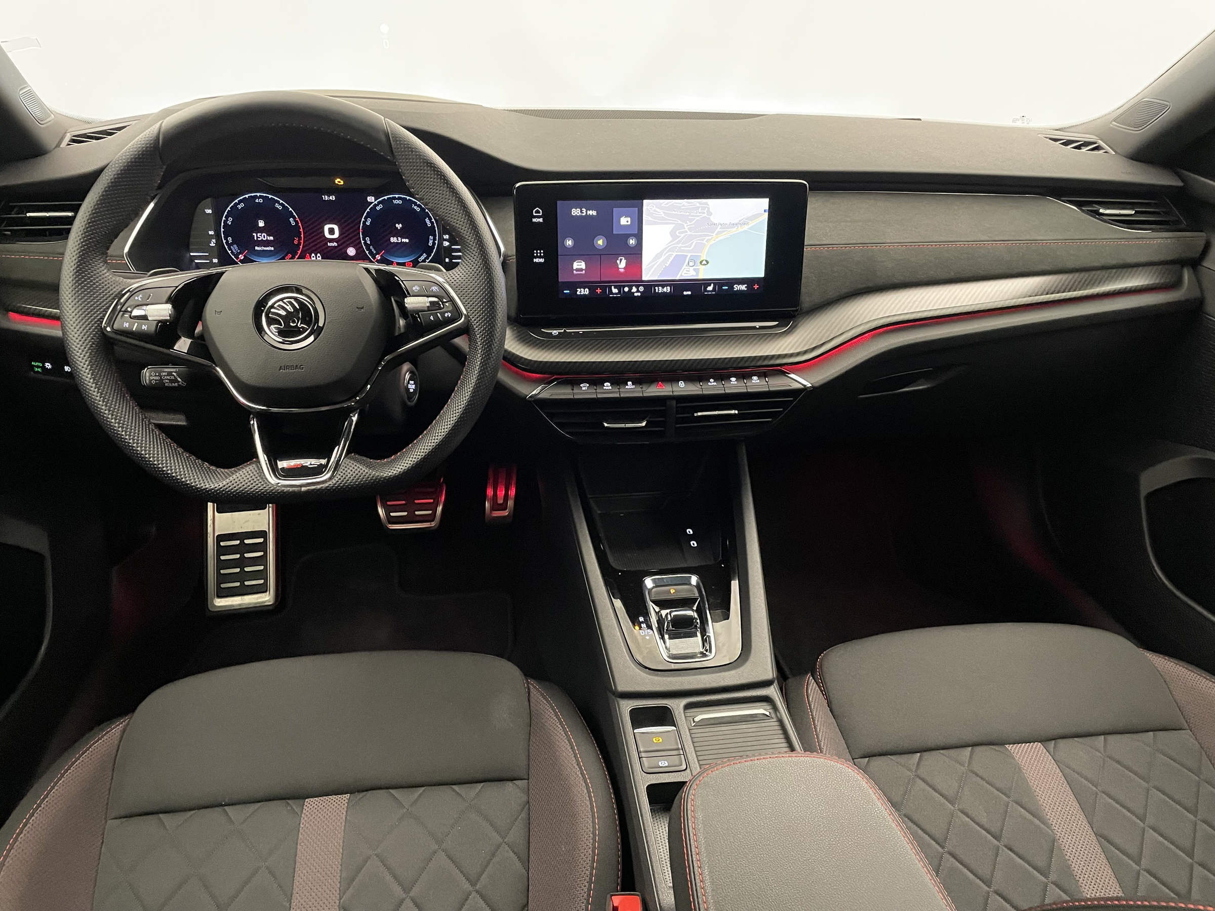 Skoda Octavia Combi 2.0 TSI RS | Bild 12 von 31