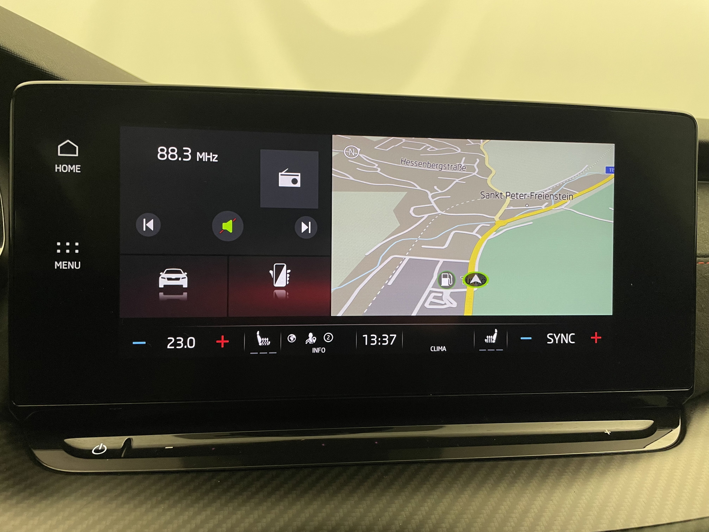 Skoda Octavia Combi 2.0 TSI RS | Bild 18 von 31