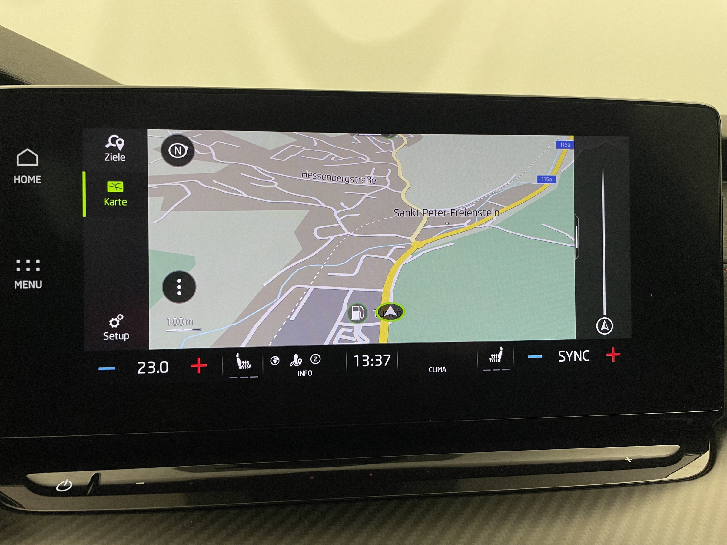 Skoda Octavia Combi 2.0 TSI RS | Bild 19 von 31