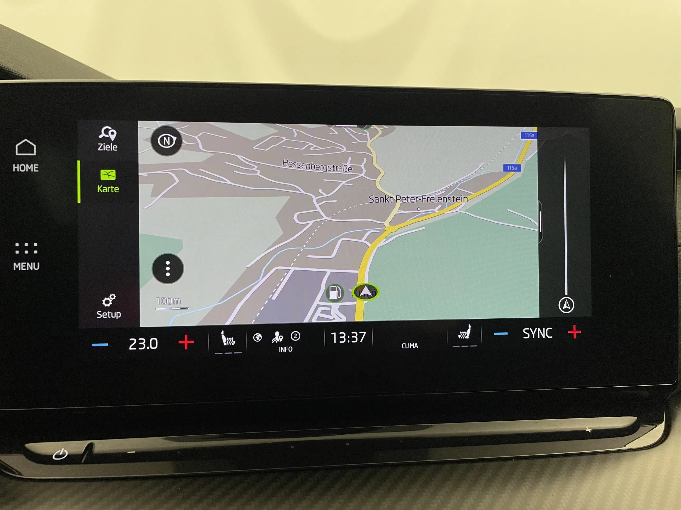 Skoda Octavia Combi 2.0 TSI RS | Bild 19 von 31