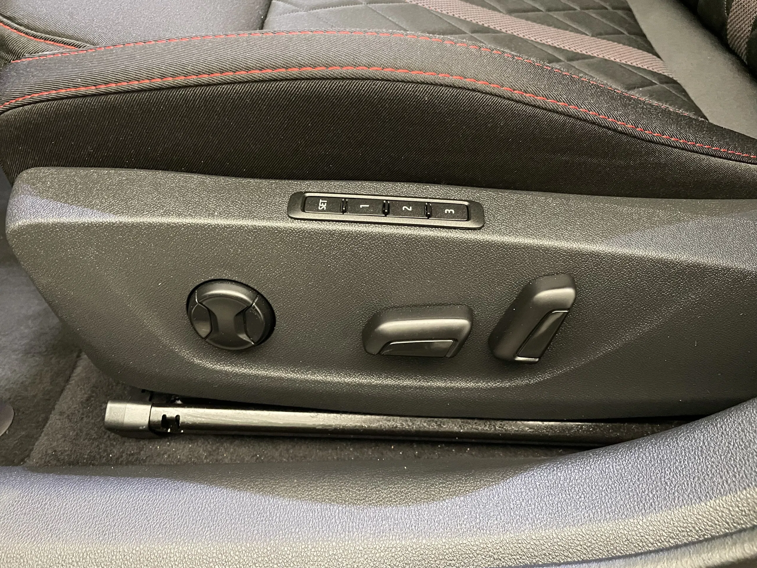 Skoda Octavia Combi 2.0 TSI RS | Bild 31 von 31