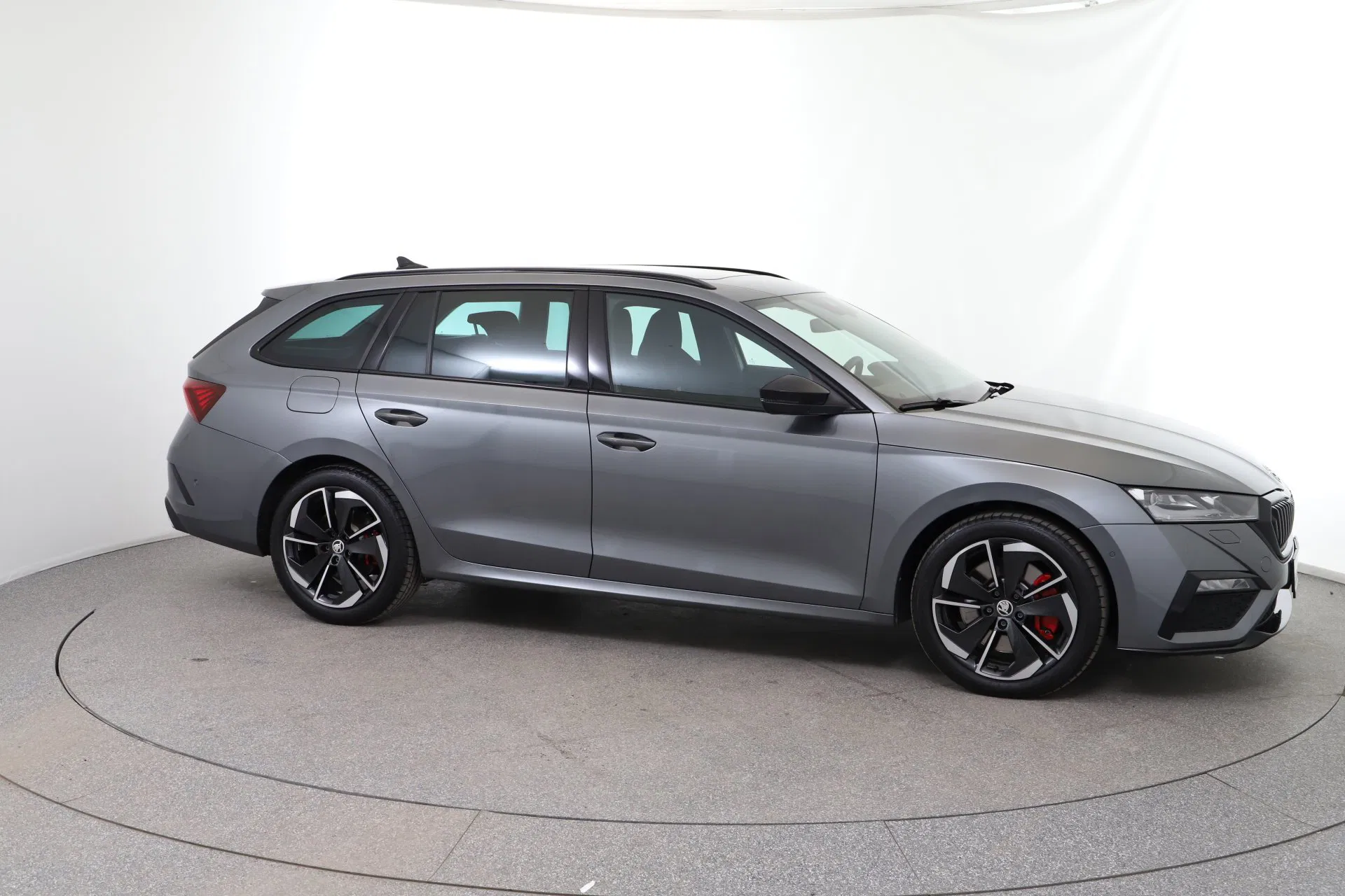 Skoda Octavia Combi 2.0 TSI RS | Bild 8 von 31