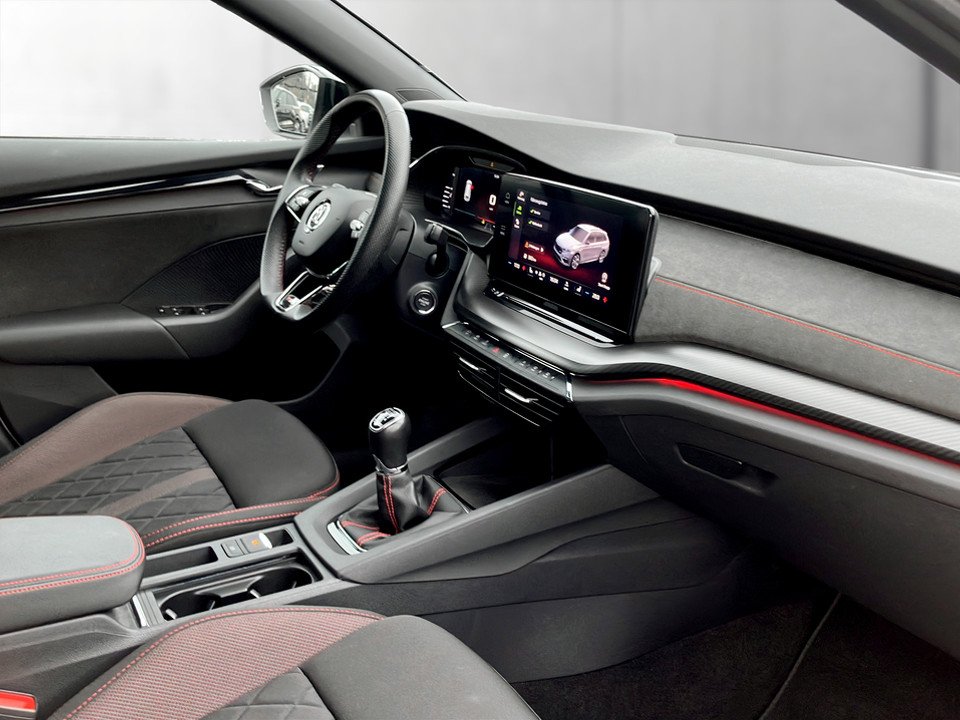 Skoda Octavia Combi 2.0 TSI RS | Bild 11 von 24