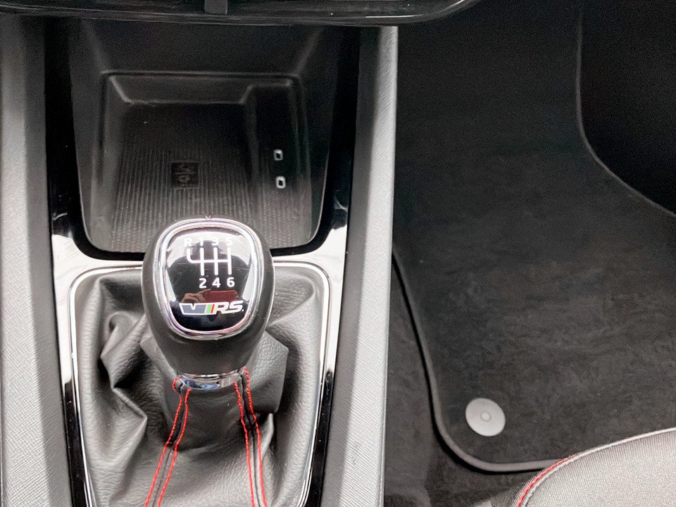 Skoda Octavia Combi 2.0 TSI RS | Bild 19 von 24