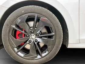 Skoda Octavia Combi 2.0 TSI RS | Thumbnail 21 von 24