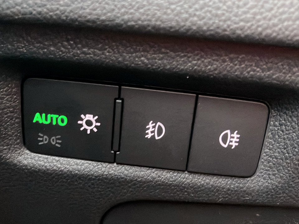 Skoda Octavia Combi 2.0 TSI RS | Bild 22 von 24