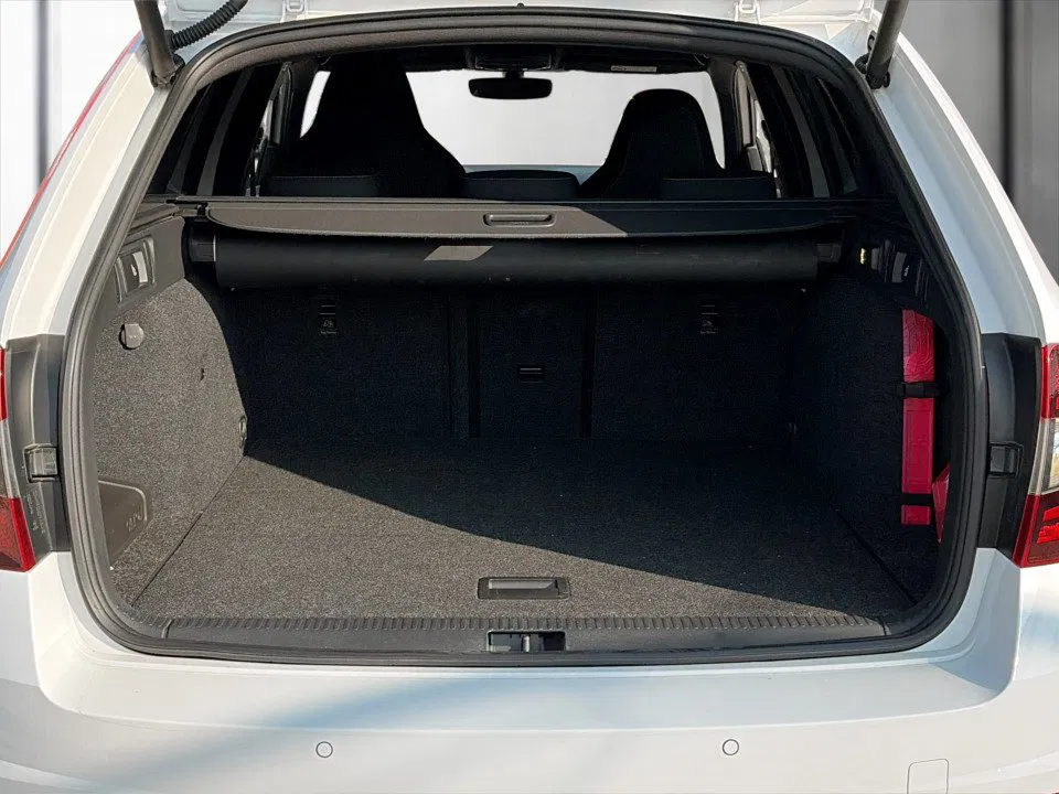 Skoda Octavia Combi 2.0 TSI RS 245 | Bild 20 von 26
